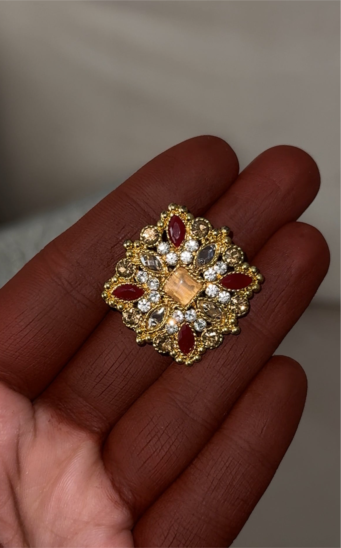 Square Kundaan Ring w/ Red Stones